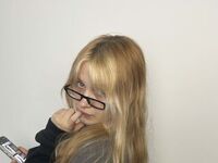 hot striptease cam EloiseGow