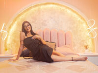 naked camgirl masturbating with dildo AishaCarpenter