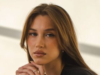 cam girl photo AmelinaBrauberg