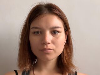 beautiful camgirl AndreThreat