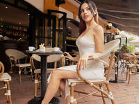 free live chart room BellaBlaze