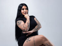 flirt chat room BellaMonrow