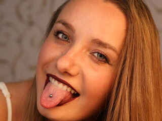 kinky video chat performer BelleCox