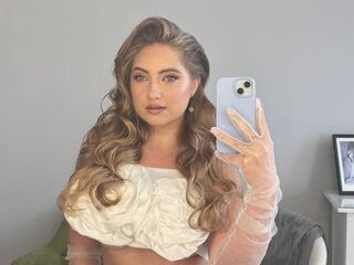 naughty cam photo BernieceWarmath