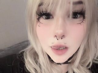 naked girl with webcam masturbating BillyeRom