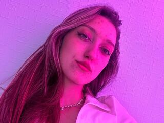 camgirl porn cam BrandieBeninati