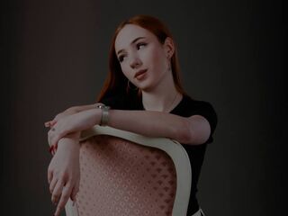 naked cam girl masturbating with sextoy CarleenZangari