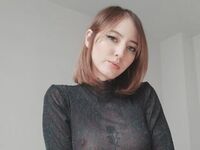 camwhore masturbating with vibrator CarmenRogue