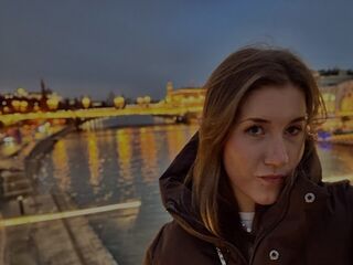 camslut naked CaylinGarczynski