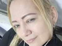 cam girl showing tits ClauWatson