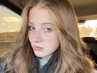 camgirl masturbating DaniellaSunshine
