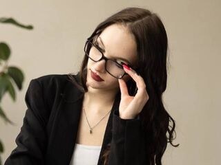 hot webcamslut DelaineLamie