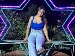 striptease cam EmiVoss