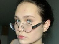 beautiful webcam girl ErlinaFaith