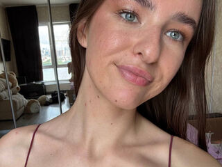 cam whore GingerWareham