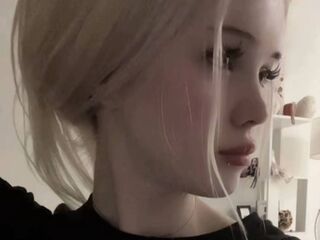 naughty webcam HeatherHeinitz