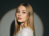 live cam show HertaLecaros