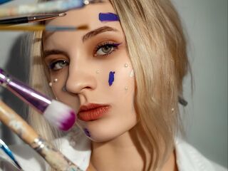 cam girl playing with dildo IsobelLeichner
