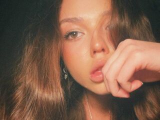 naked girl with cam fingering JanyceCruden