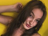 camwhore masturbating with dildo KattieKonarski