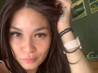 camgirl videochat KinkyKumiho