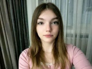 beautiful camgirl KoriMatinez