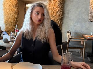 camwhore fingering pussy LavernVink