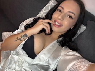 chat live cam LilaWest