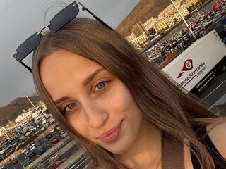 jasmin webcam model LunaDarkwood
