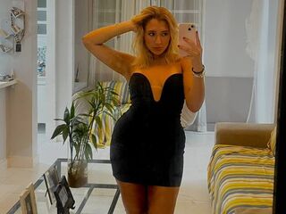 live chatroom LunaVeller