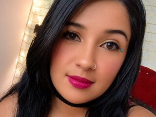 fingering camgirl LuxyMia