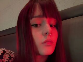 camgirl webcam MaeveLith