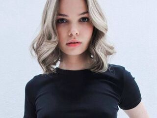 hot camslut MarielMessina