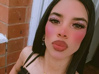 hot cam girl masturbating with vibrator MeliMoon