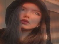 live webcam girl MilaLyra