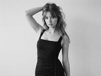 free adult cam picture MonaVenable