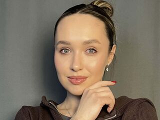 webcamgirl chat room MonicaPrecella