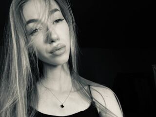 beautiful girlcam NikkiTenerovich