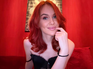 camslut showing tits OpheliaGolde