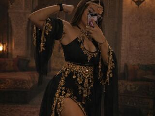 camgirl webcam pic PerlaZoey