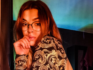 beautiful webcamgirl RavenDay