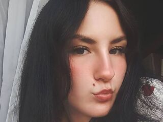 cam girl fingering pussy SadeLanden