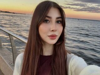 camwhore masturbating with vibrator SadeLazcano