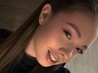 fingering cam girl TessaSun