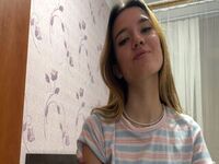 camgirl masturbating with sex toy TifanyBuckmeon