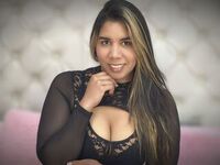 masturbating camgirl ValeryLiv
