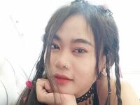 camgirl playing with vibrator VeraNyx