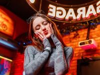 camslut webcam video XeniaUsher