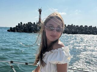 nude webcamgirl YaekoBrowers