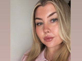 PeachyPolUK